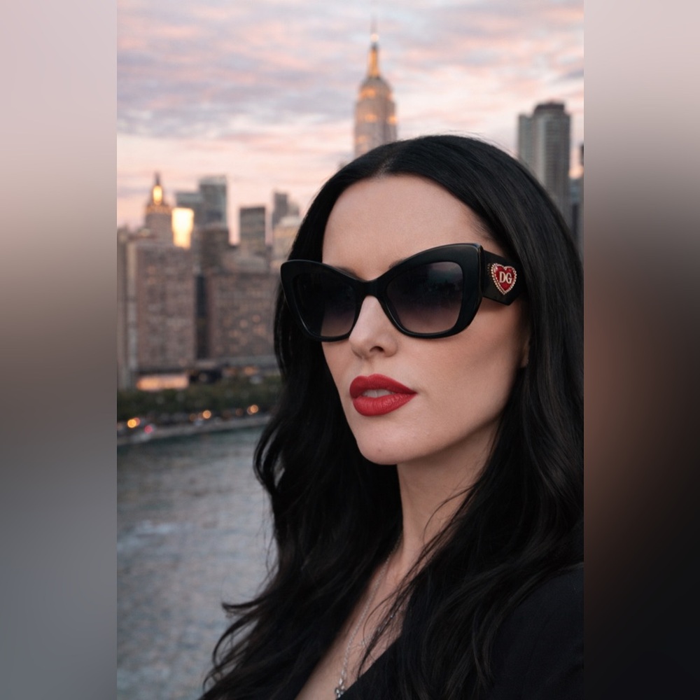 Dolce & Gabbana DG4349 Cat Eye Sunglasses Red Gold Heart Logo - Picture 9 of 9